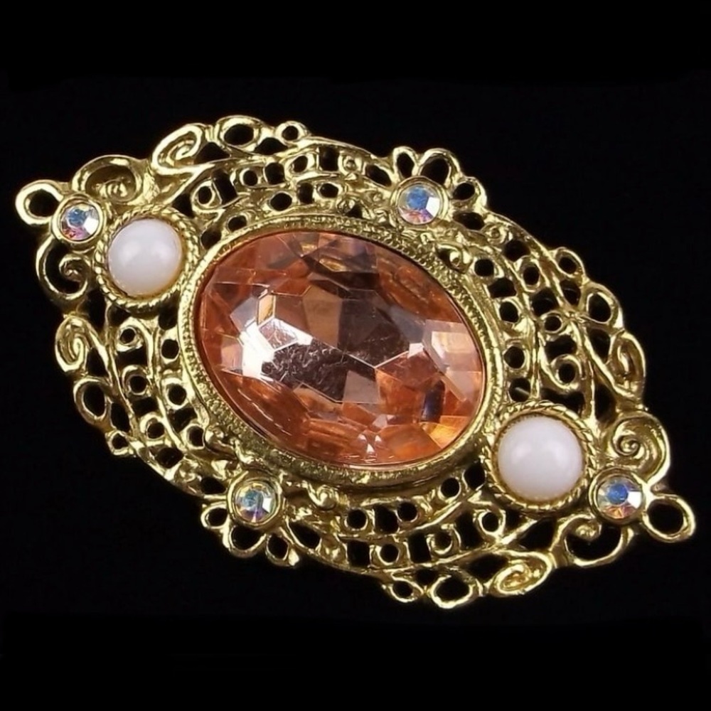 Vintage Gold Tone Filigree Rhinestone Brooch